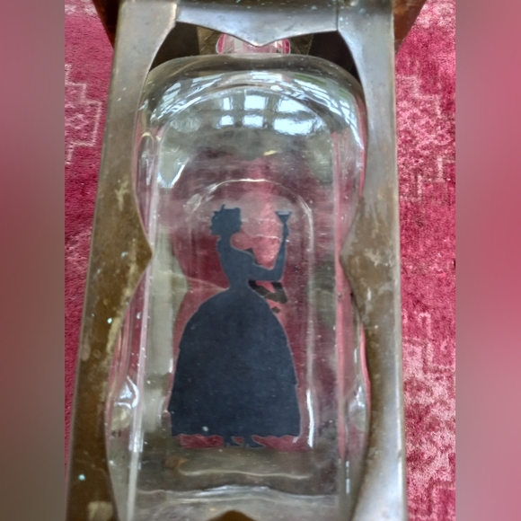 Vintage Lantern Style Decanter with a square glass bottle and people silhouettes - Picture 4 of 10